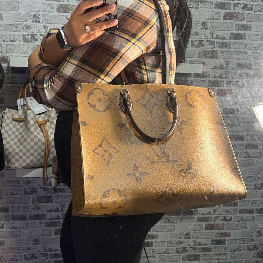 Elegant Gold Designer Tote Bag